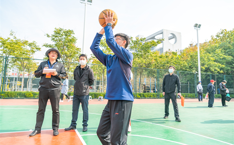 全民運(yùn)動(dòng)會(huì) 黃發(fā)展風(fēng)采(圖3) 全民運(yùn)動(dòng)會(huì) 黃發(fā)展風(fēng)采(圖3)